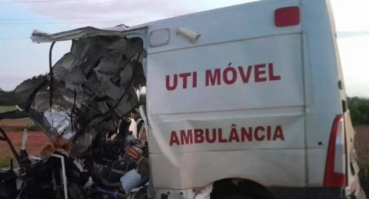 Quinta vítima de colisão entre ambulância e carreta na BR-364 morre após quase um mês internado