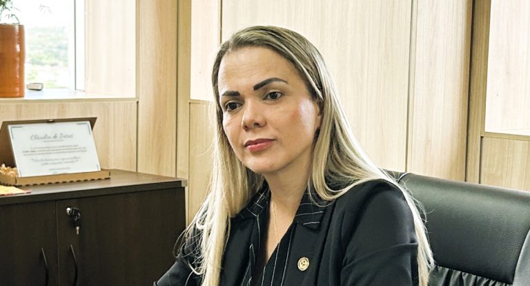 Deputada Cláudia de Jesus cobra esclarecimentos sobre valorização da Emater - News Rondônia