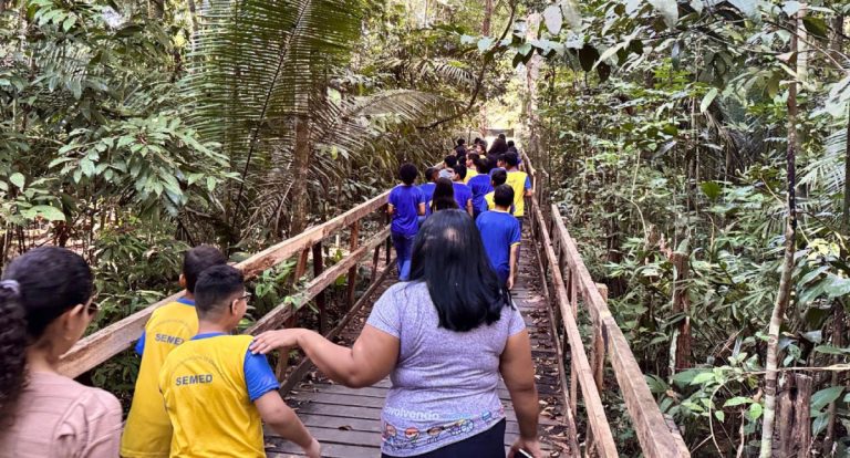 Projeto 'Mãos que Protegem' ensina alunos da Escola Saul Bennesby sobre uso consciente da água e cuidado com o meio ambiente - News Rondônia
