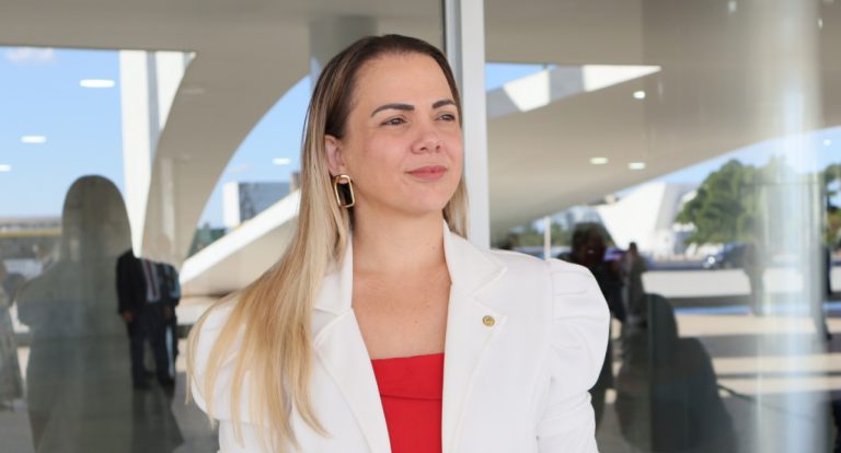 Deputada Cláudia de Jesus defende mais diálogo e políticas públicas voltadas à pesca artesanal - News Rondônia