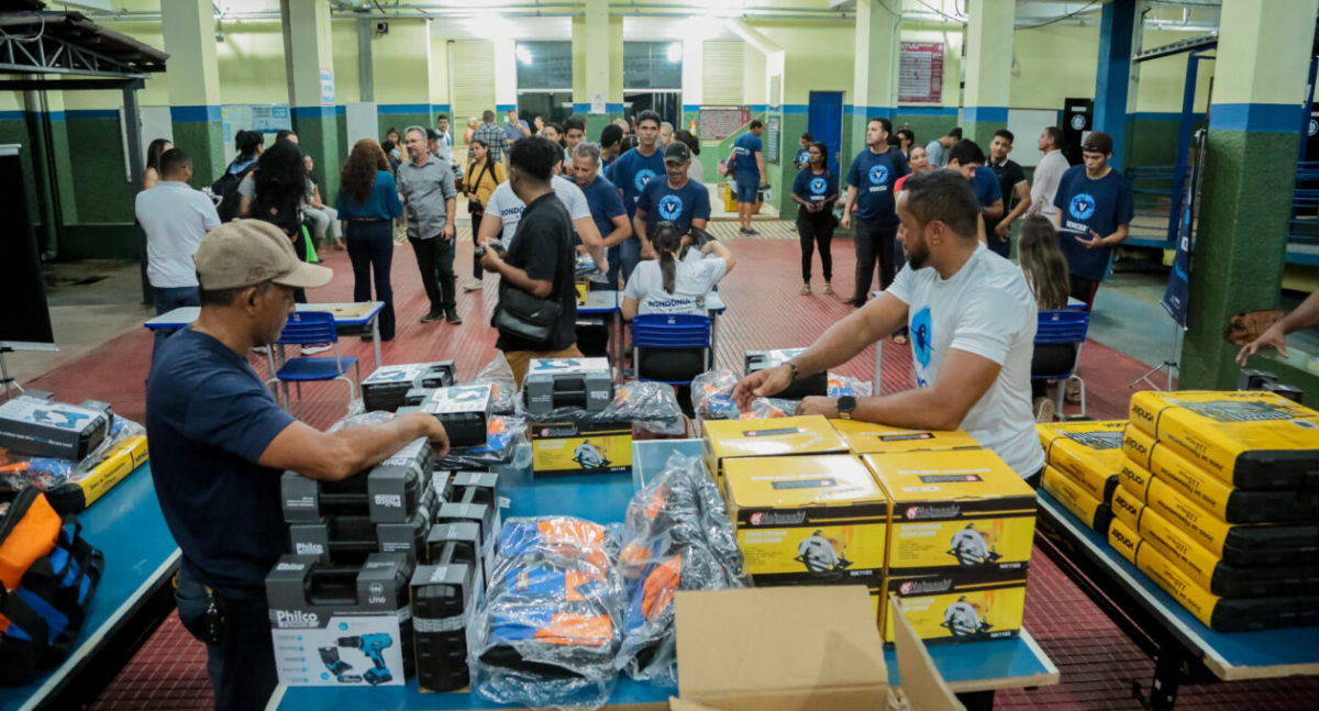 Programa Vencer entrega kits profissionais e incentiva transformação de vida em Rondônia