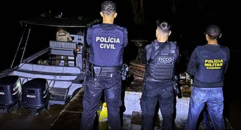 Polícia de RO frustra furto de combustível no Rio Madeira e apreende embarcações