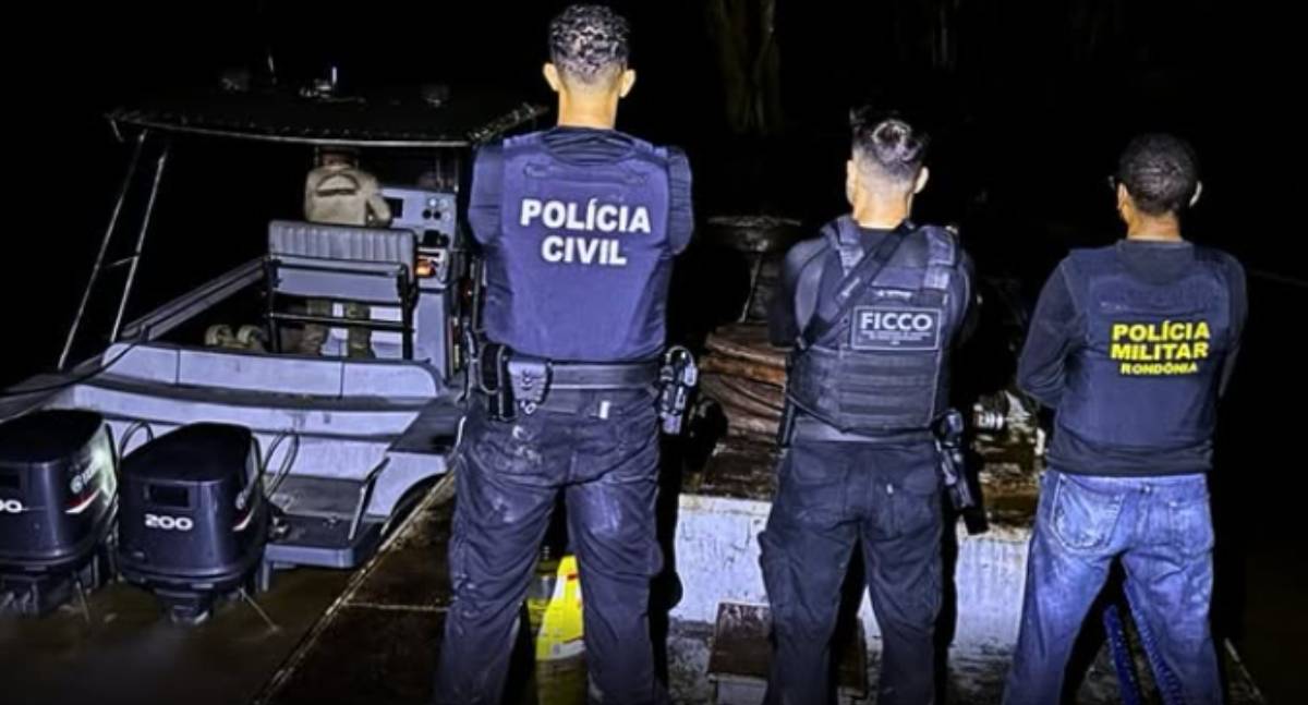 Polícia de RO frustra furto de combustível no Rio Madeira e apreende embarcações