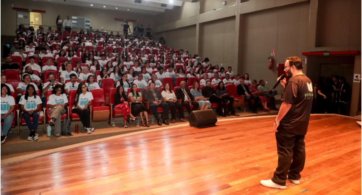 Iniciativa “Estudante Auditor” amplia presença em escolas de cinco cidades de Rondônia