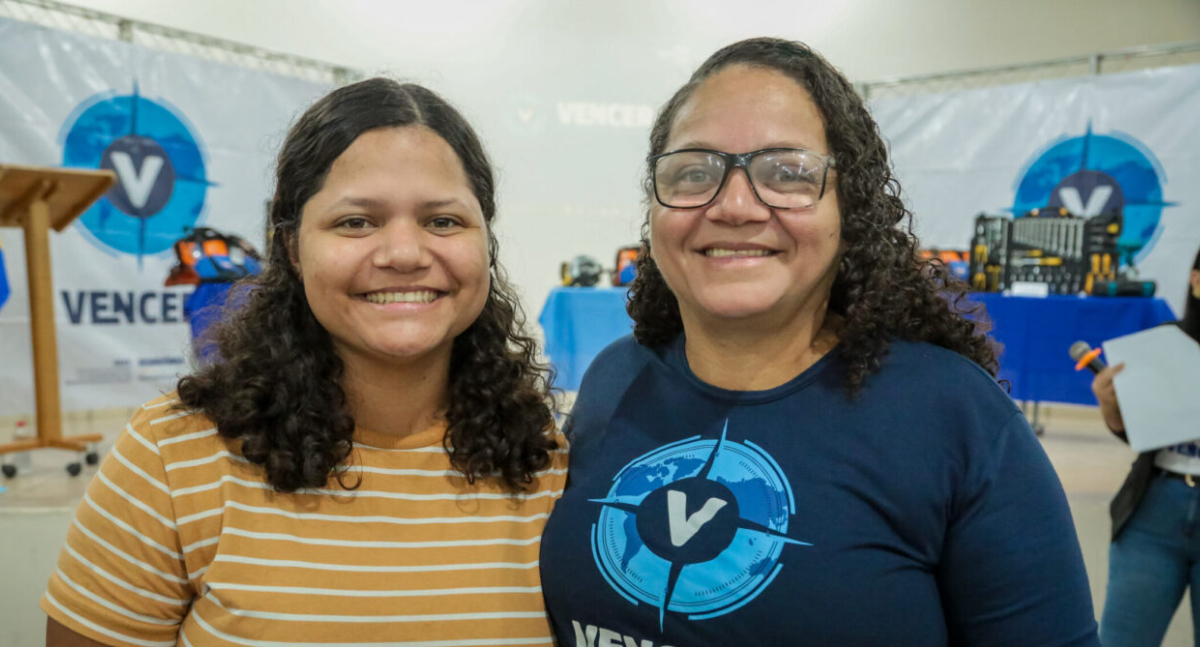 Com apoio do programa “Vencer”, mãe inspira a filha ao buscar a realização de seus sonhos em Rondônia
