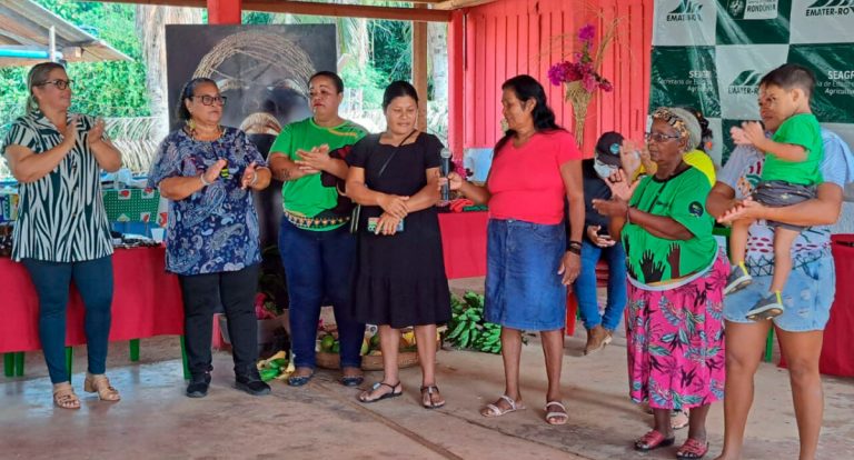 Encontro de mulheres tradicionais em Costa Marques destaca ações do Governo de RO em apoio ao protagonismo feminino