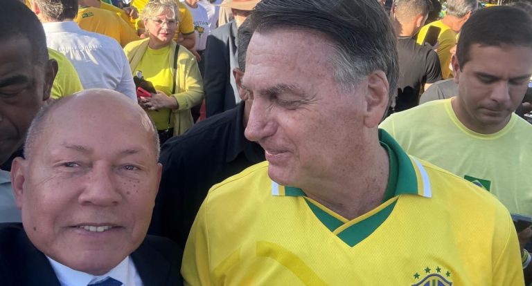Coronel Chrisóstomo marca presença em manifestação em Brasília a favor da anistia aos presos do 8 de Janeiro - News Rondônia