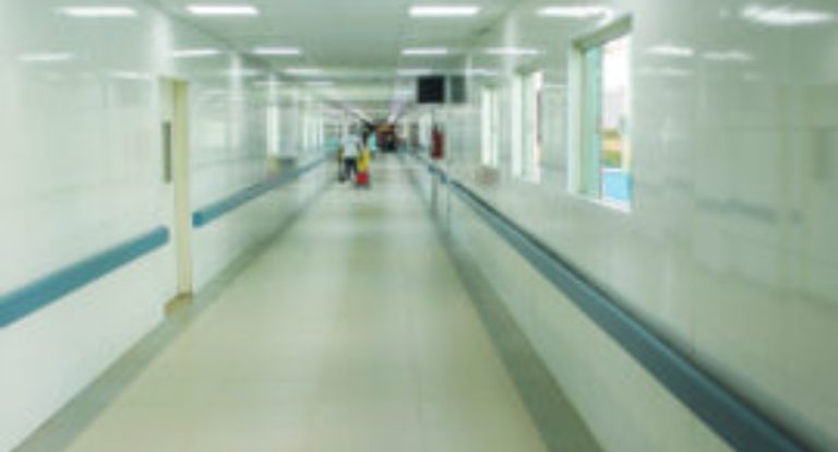 Hospital de Base de Porto Velho realiza parto incomum de trigêmeas idênticas em nova maternidade