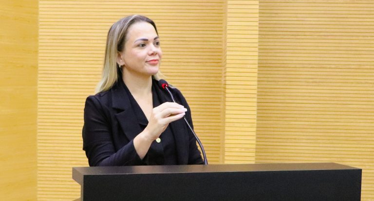 Deputada Cláudia de Jesus solicita esclarecimentos sobre obra paralisada em União Bandeirantes - News Rondônia