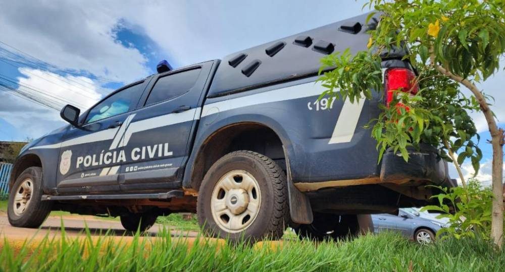 Foragido condenado por estupro de vulnerável em RO é preso em fazenda com arma irregular