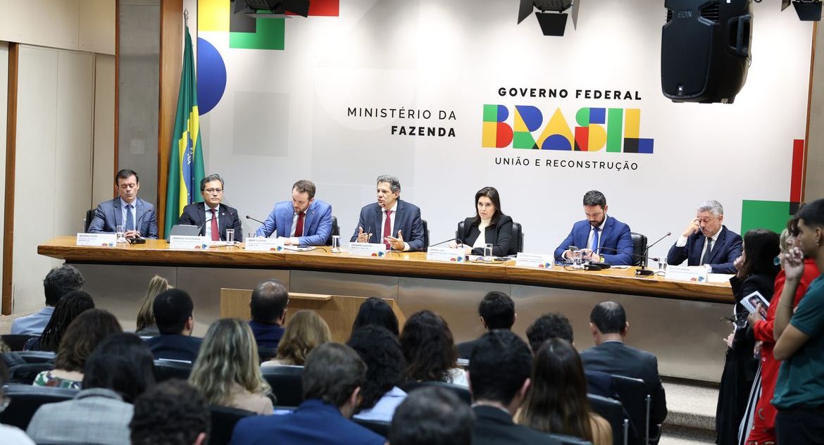 Governo congela R$ 31,3 bilhões do Orçamento e aumenta IOF para reforçar caixa em até R$ 41 bilhões até 2026