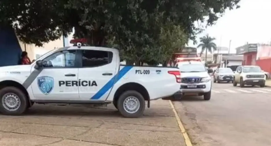 Casal é preso por agressão mútua na frente dos filhos após noite de bebedeira