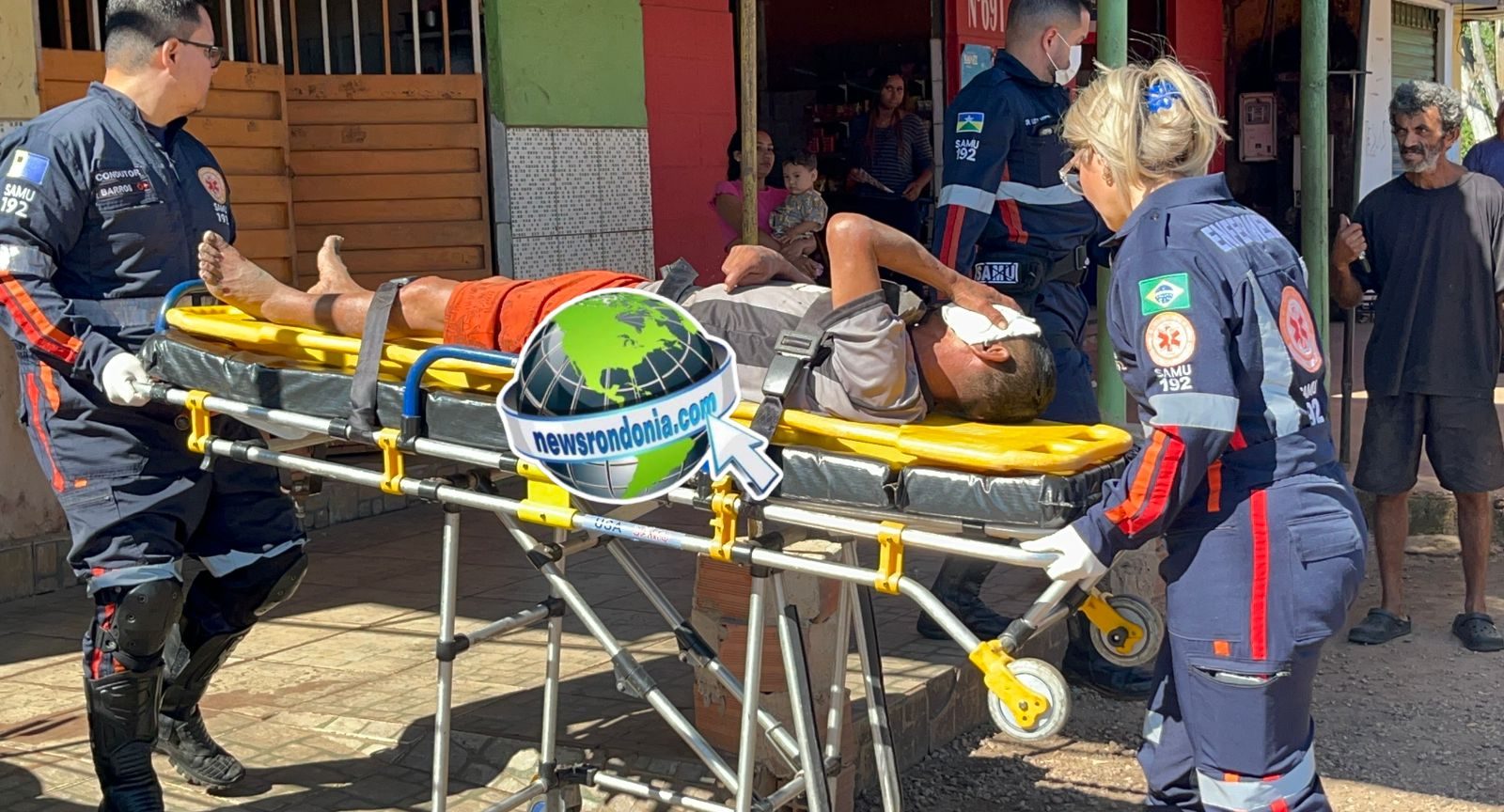 Morador de rua pede socorro em comércio depois de ser agredido no centro