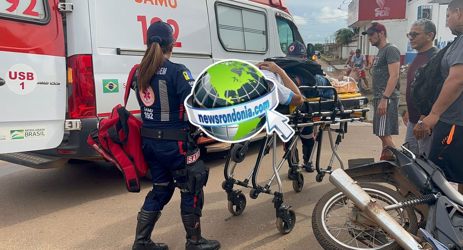 Motorista de Ranger avança cruzamento e causa grave acidente com motociclista