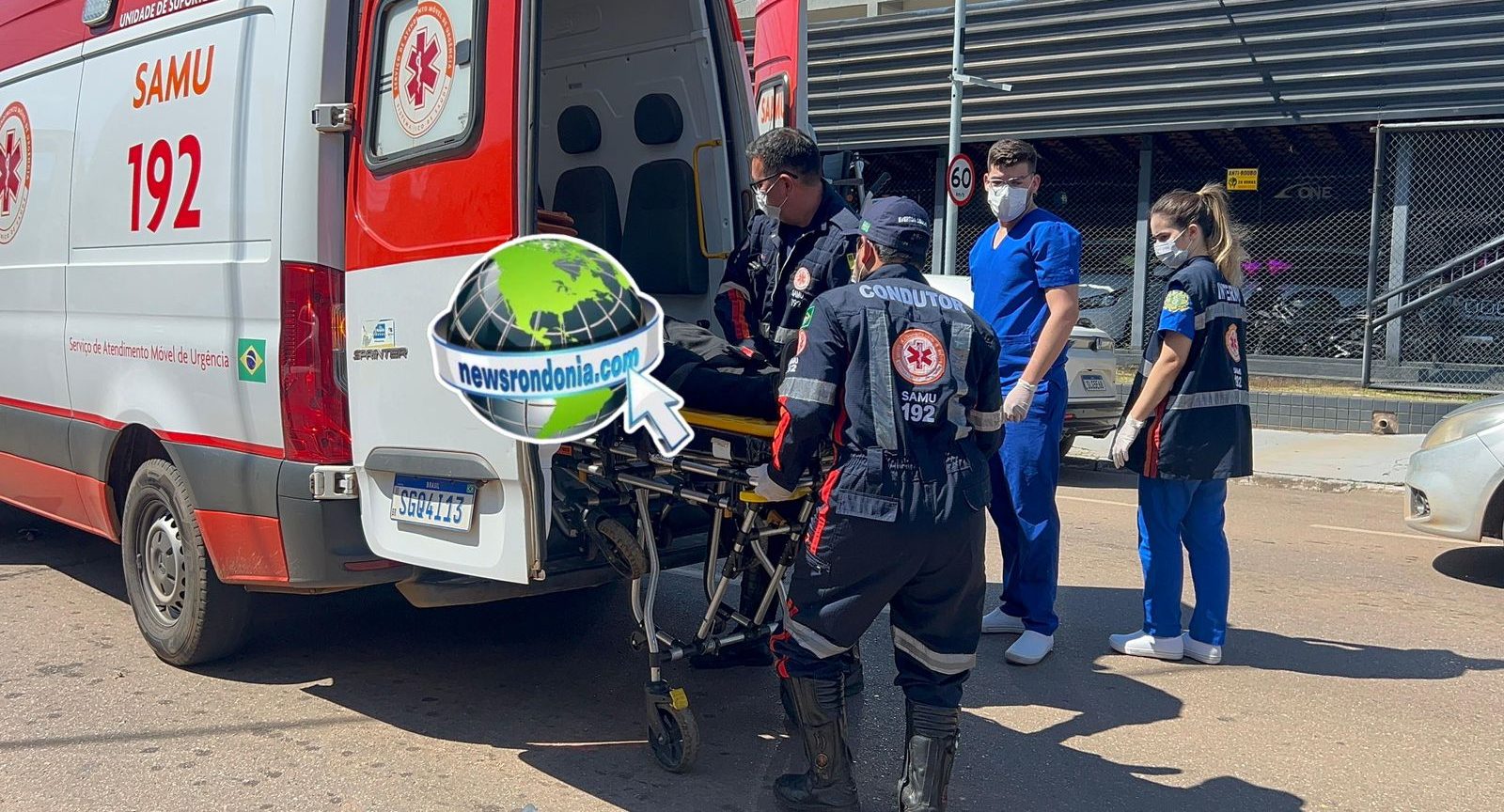 Motorista de Strada causa acidente e deixa motociclista desacordado no centro