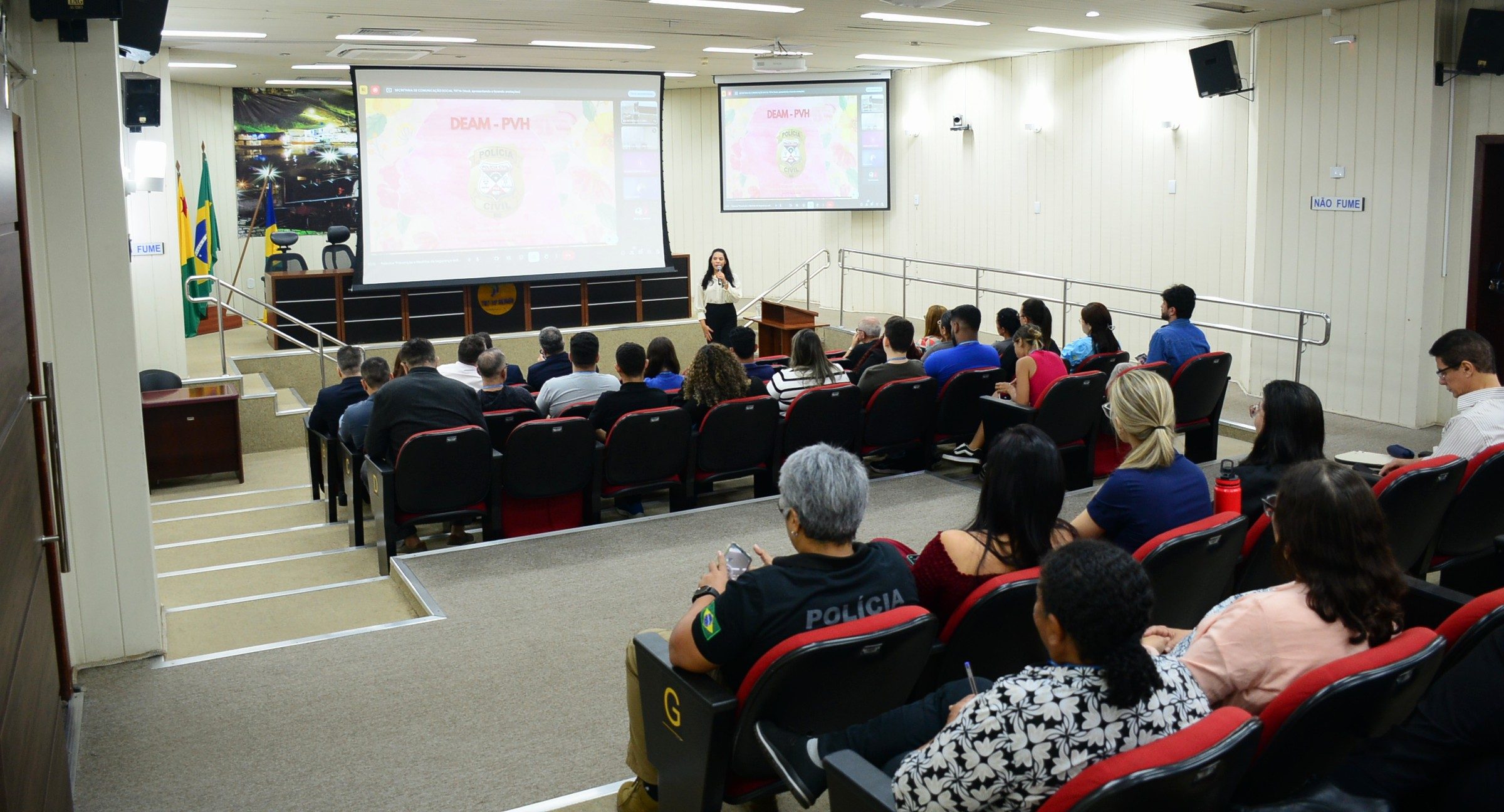 TRT-14 promove palestra sobre prevenção e enfrentamento da violência doméstica