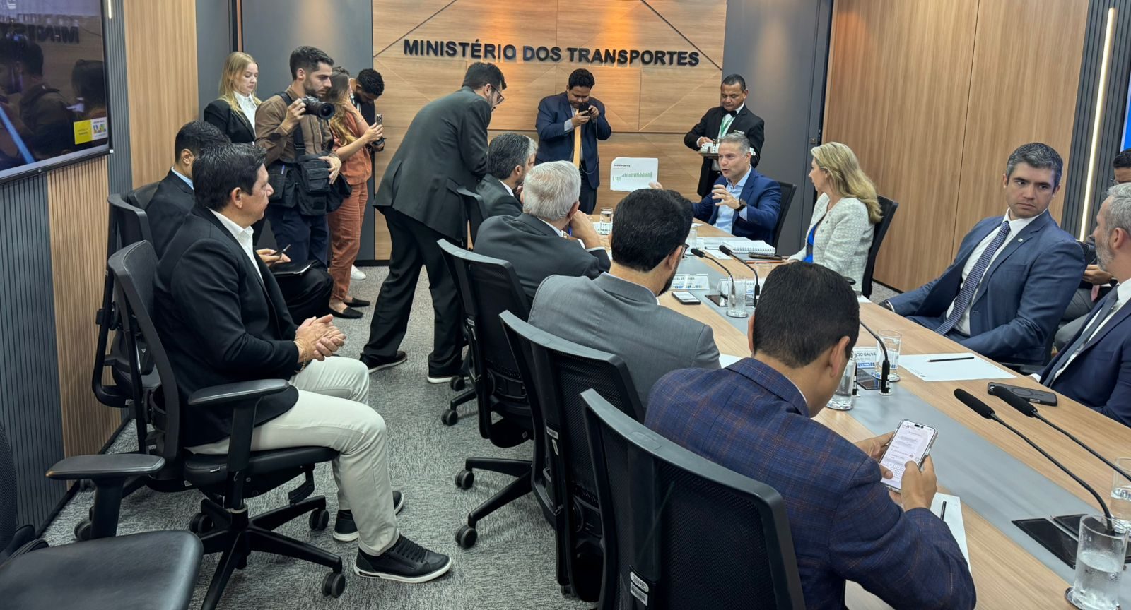 AROM participa de reunião com ministro dos Transportes em busca de soluções para a ponte do Rio Candeias
