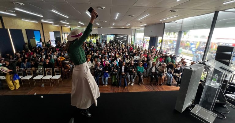 Mulheres empreendedoras do Sebrae lotam auditório principal na Rondônia Rural Show Internacional - News Rondônia