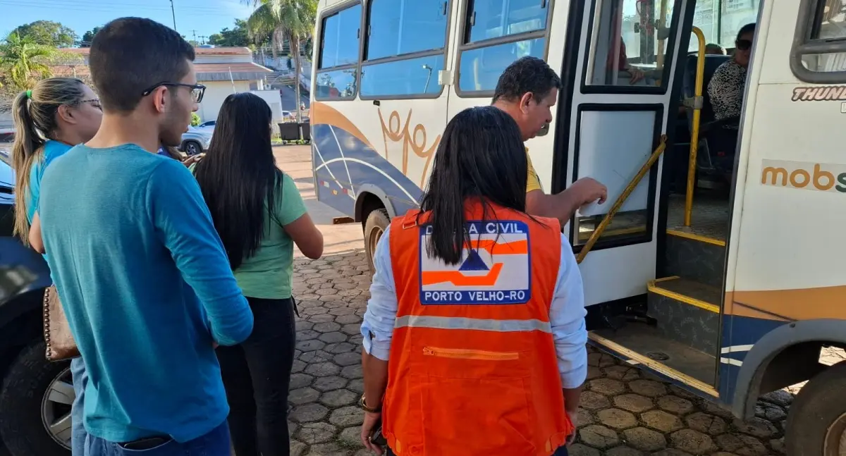 Prefeitura lidera comitiva em ação de apoio às comunidades ribeirinhas do Baixo Madeira