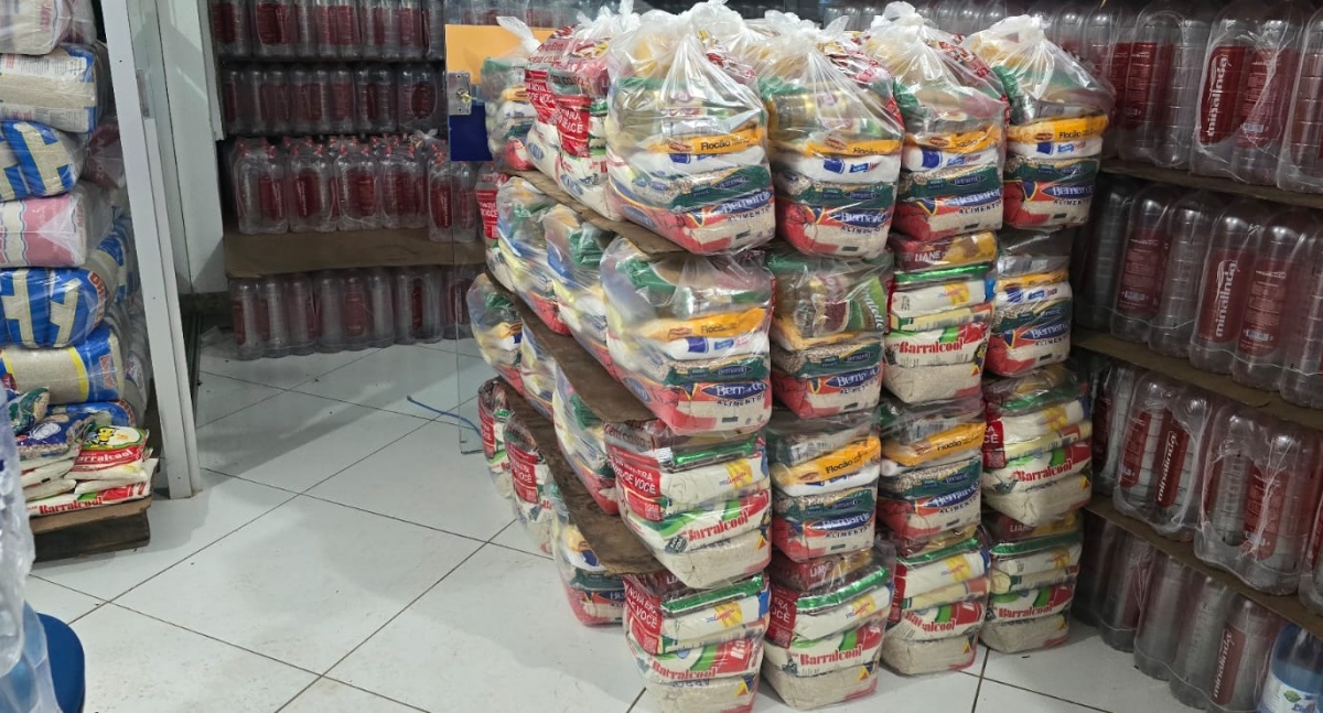 Energisa doa cestas básicas para famílias atingidas pela cheia no Baixo Madeira