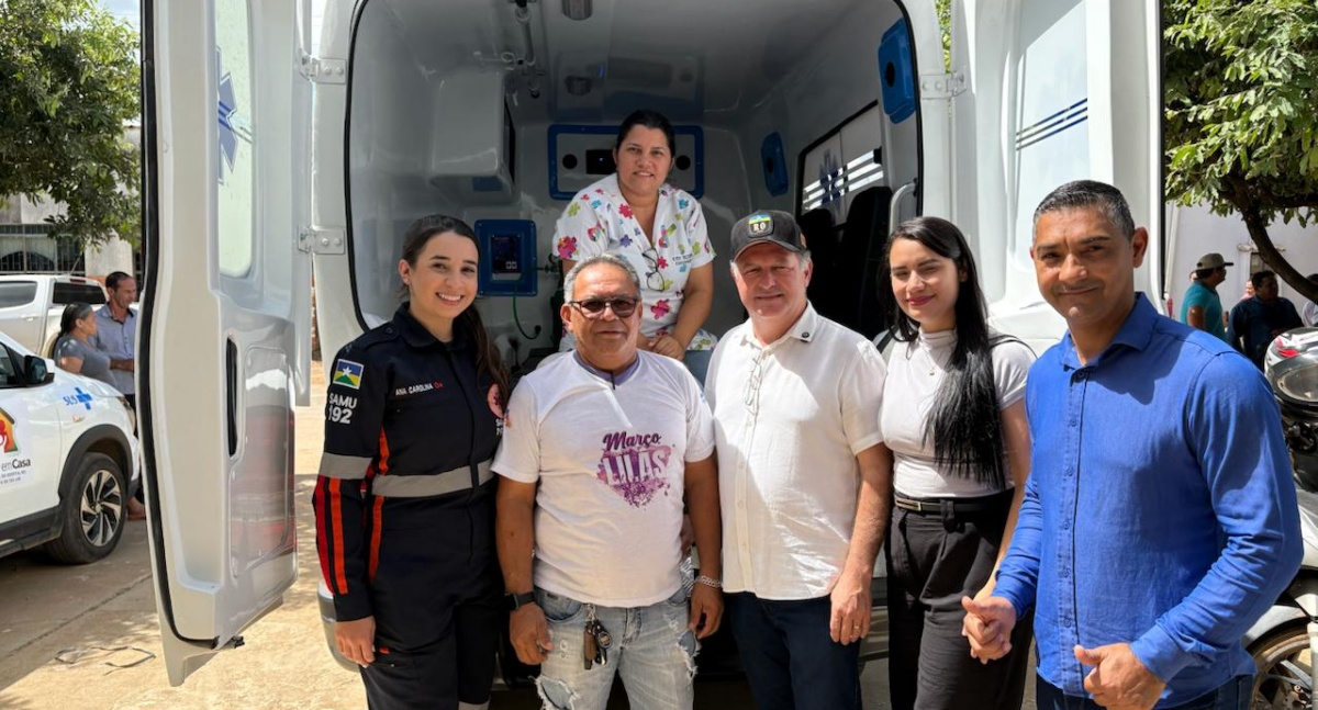 Deputado Pedro Fernandes entrega nova ambulância para reforçar a saúde em Alto Paraíso