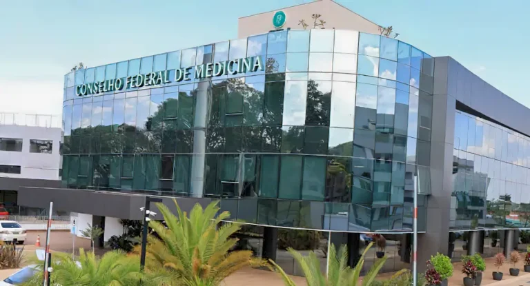 Nova resolução do CFM amplia acesso à cirurgia bariátrica para pacientes com IMC acima de 30 e adolescentes em casos graves