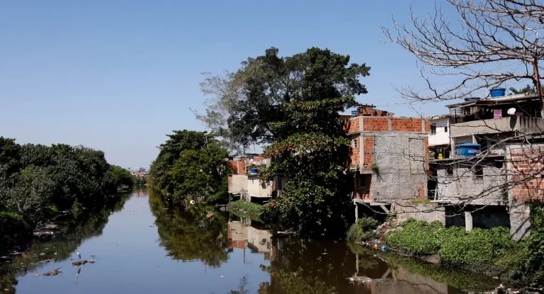 Quase metade dos municípios brasileiros tinha desenvolvimento baixo ou crítico em 2023, aponta Firjan
