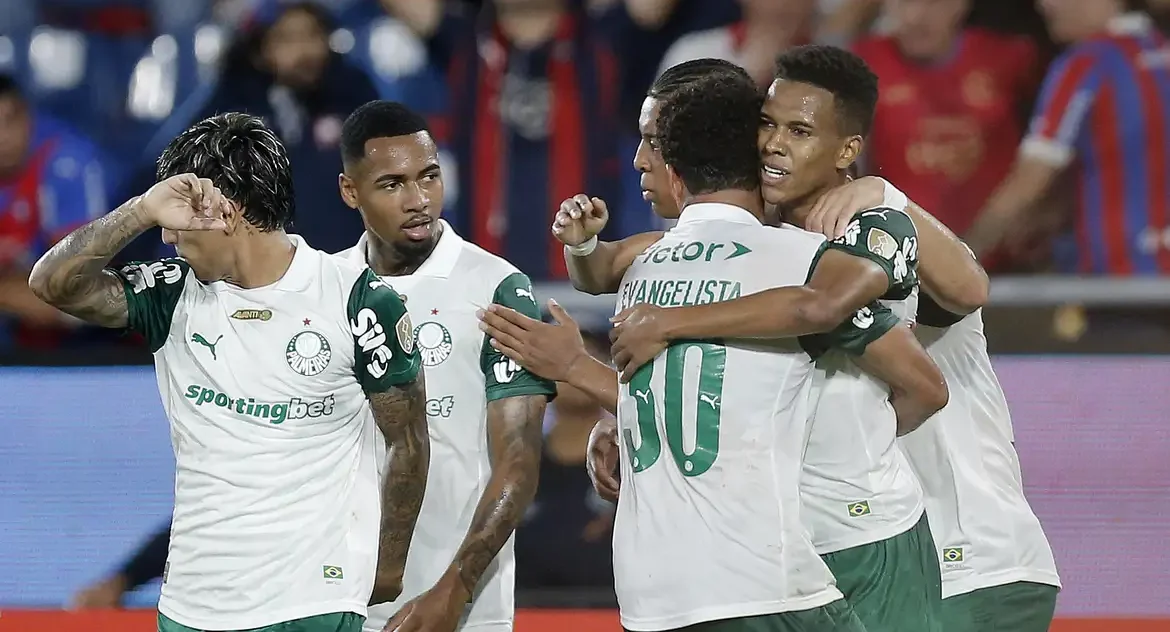 Palmeiras garante classificação às oitavas da Libertadores; Flamengo empata e Bahia perde em casa