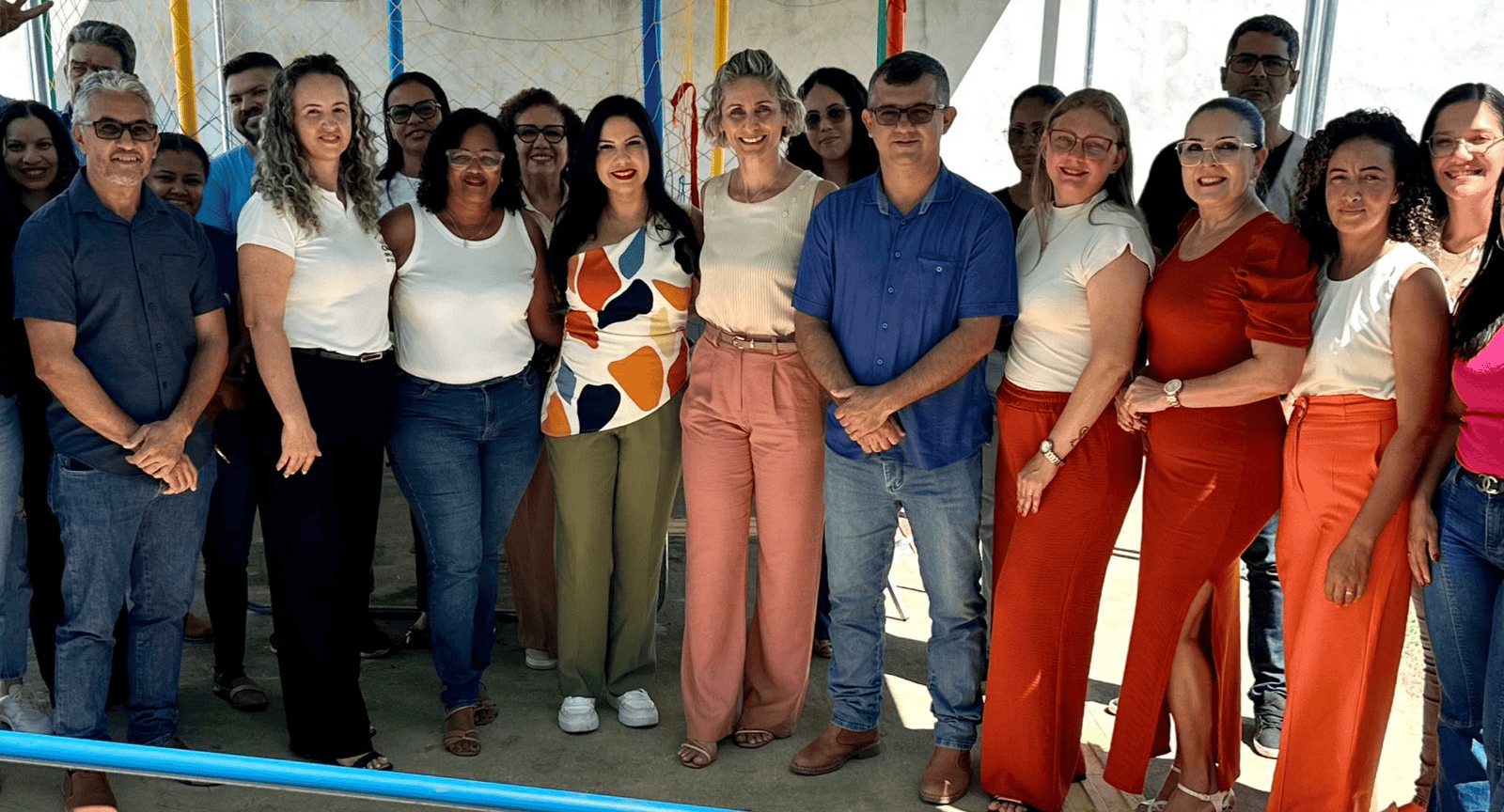 Cristiane Lopes entrega mobília completa e equipamentos ao CRAS de Rio Crespo