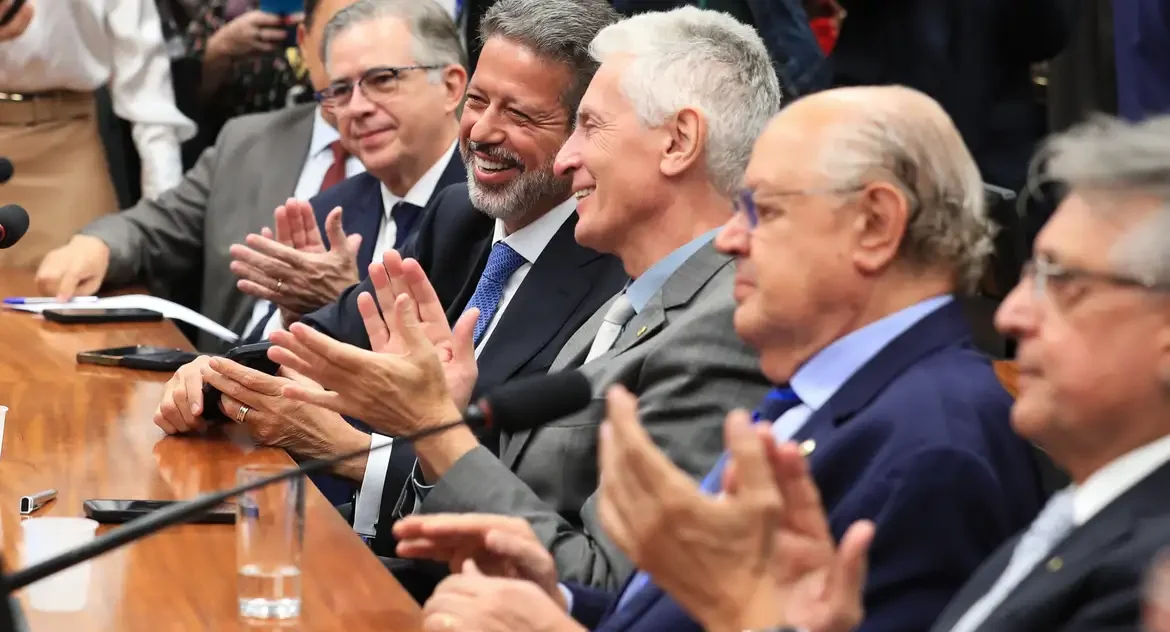 Câmara instala comissão para debater isenção de IR até R$ 5 mil e nova faixa de progressividade até R$ 7 mil