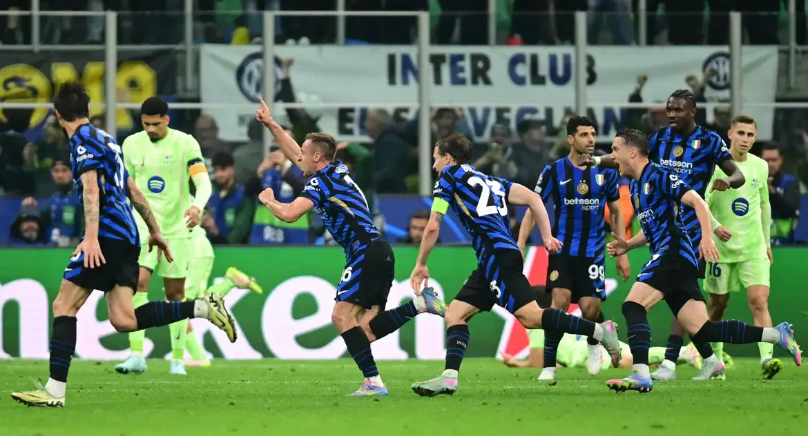 Inter de Milão vence Barcelona na prorrogação e avança à final da Liga dos Campeões com placar agregado de 7 a 6