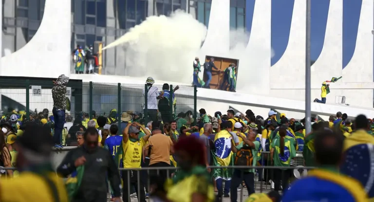 STF julga denúncia contra sete acusados do núcleo de desinformação em trama golpista ligada a Bolsonaro
