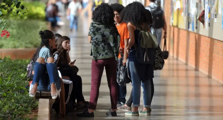Edital Black STEM prorroga inscrições até 12 de maio para bolsas a estudantes negros em cursos internacionais de ciência e tecnologia