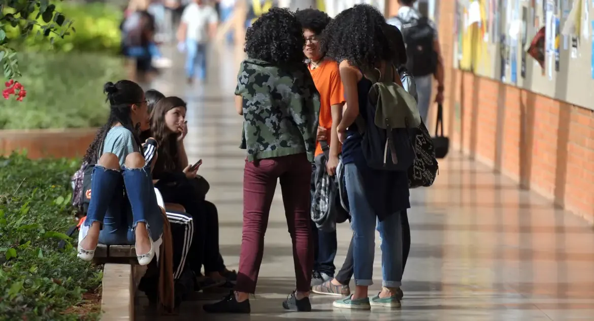 Edital Black STEM prorroga inscrições até 12 de maio para bolsas a estudantes negros em cursos internacionais de ciência e tecnologia