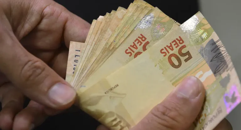 Rendimentos de programas sociais crescem 72,7% entre 2019 e 2024, alcançando maior valor desde 2012