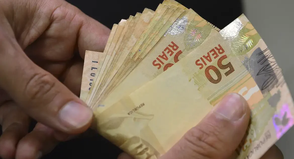 Rendimentos de programas sociais crescem 72,7% entre 2019 e 2024, alcançando maior valor desde 2012