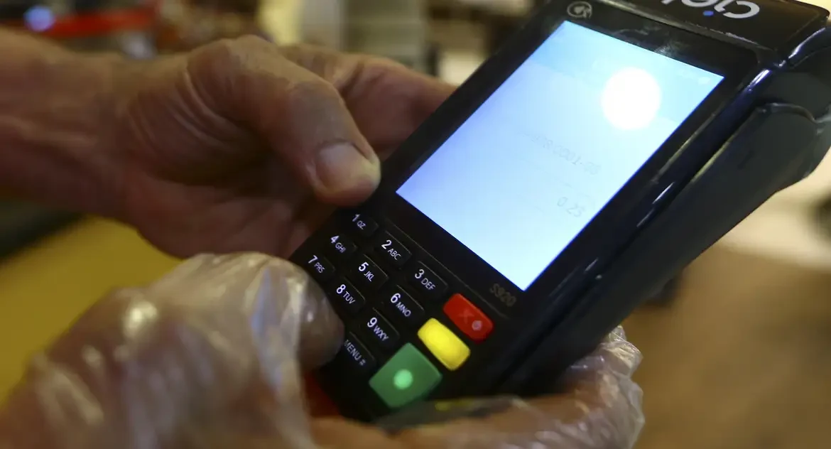 Banco Central fixa limite para tarifas entre registradoras de recebíveis de cartões a partir de junho