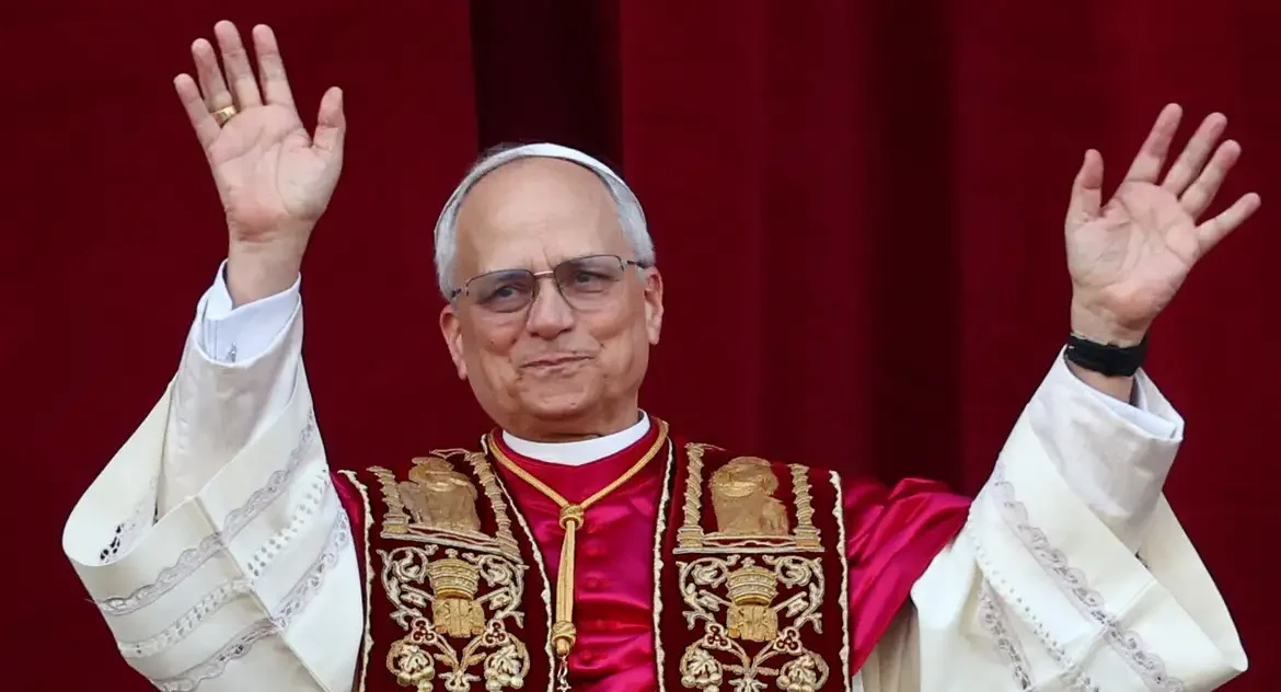 CNBB destaca foco do novo papa Leão XIV na paz, dignidade humana e combate à escravidão no trabalho