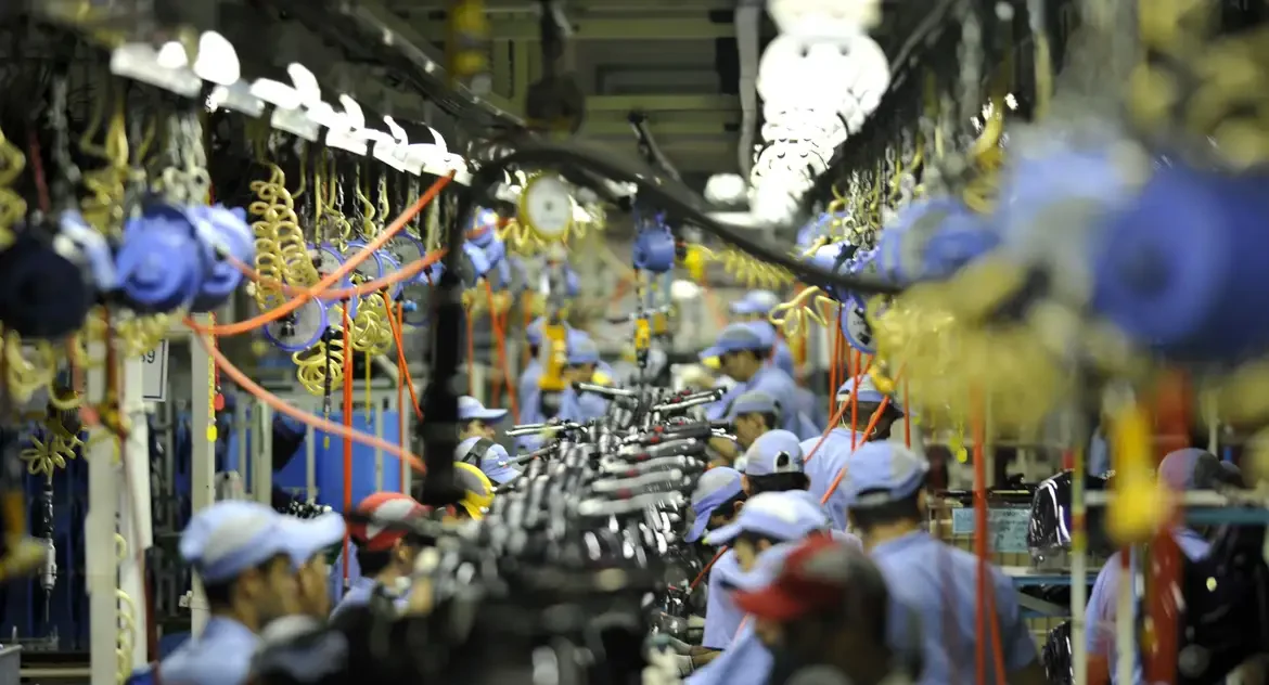 Desconhecimento sobre direitos trabalhistas segue como desafio para trabalhadores, afirma especialista