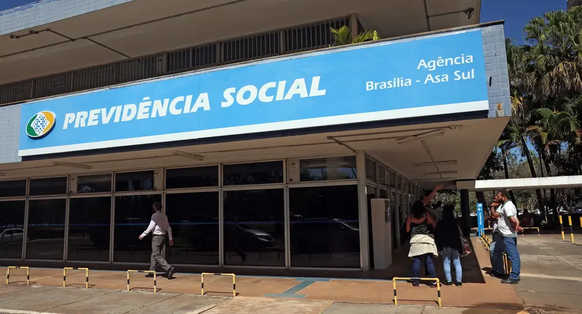 Oposição protocola pedido de CPI para investigar sindicatos envolvidos em fraude no INSS entre 2019 e 2024