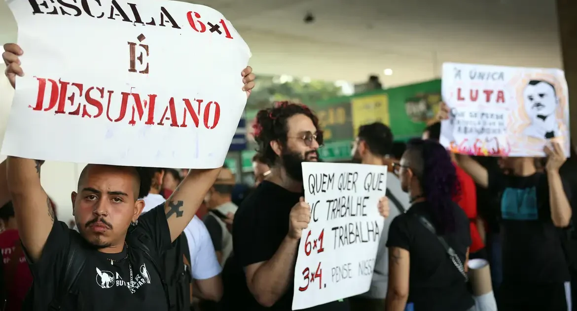 Atos no 1º de Maio pedem fim da escala 6x1 e reforçam debate sobre redução da jornada de trabalho no Brasil