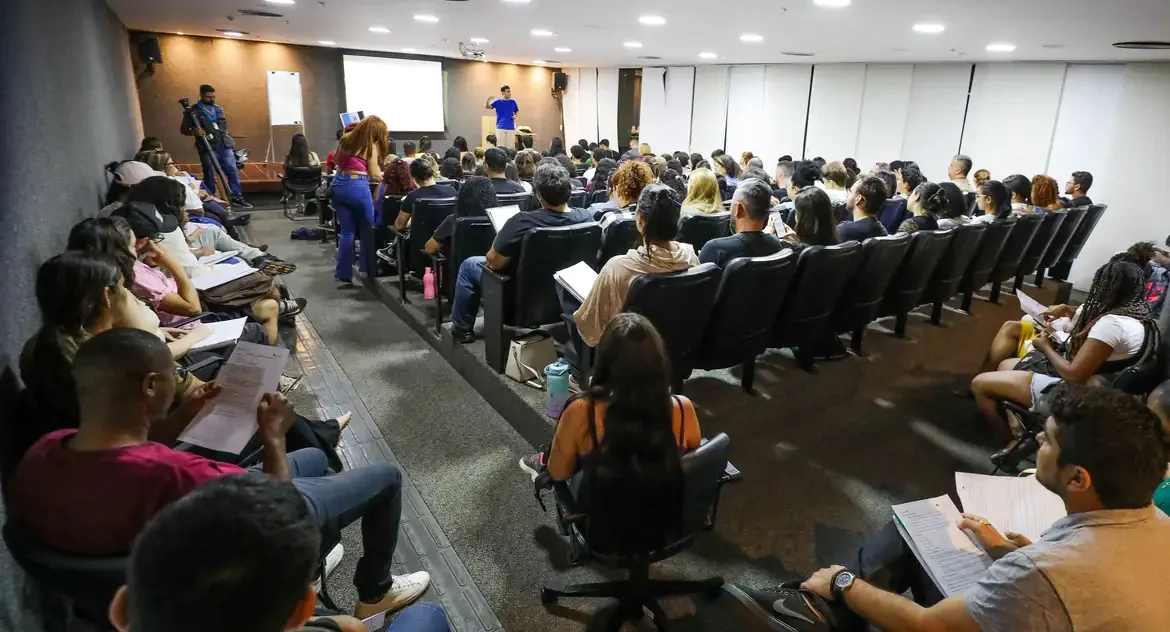 Governo define locais de lotação dos primeiros 370 aprovados no Concurso Nacional Unificado