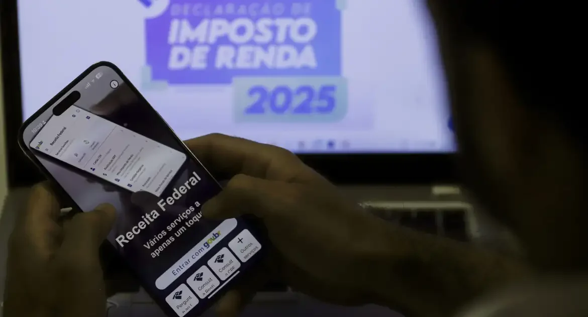 Declaração do IR 2025: veja como informar investimentos, dívidas, consórcios e criptoativos