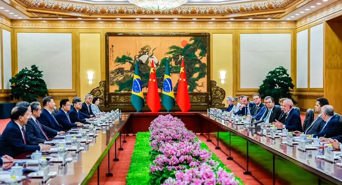 Lula elogia acordo comercial entre China e EUA, defende multilateralismo e regulação de redes sociais