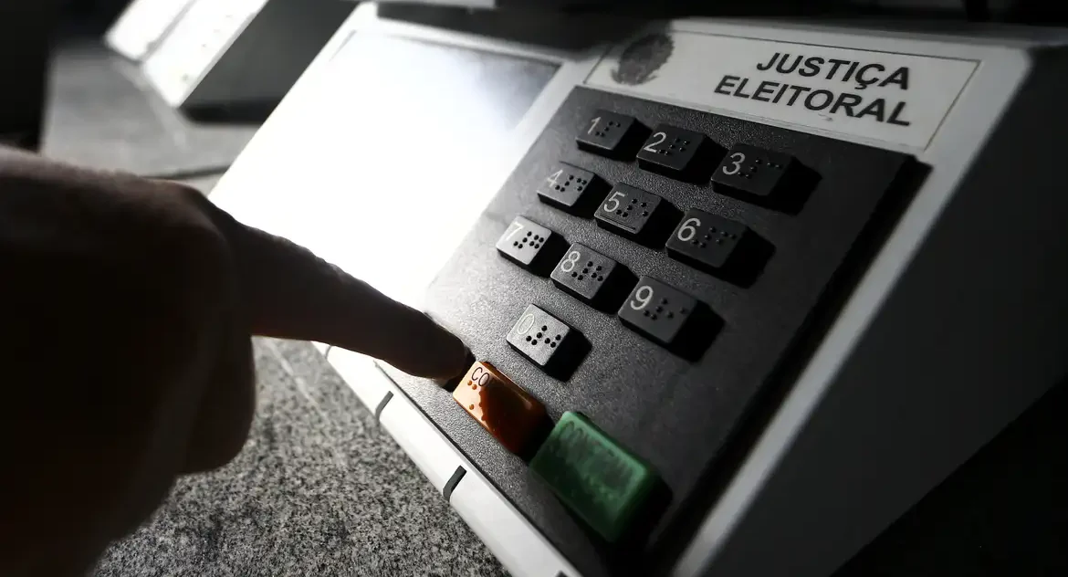 TSE alerta para prazo final de regularização de título eleitoral até segunda-feira (19)
