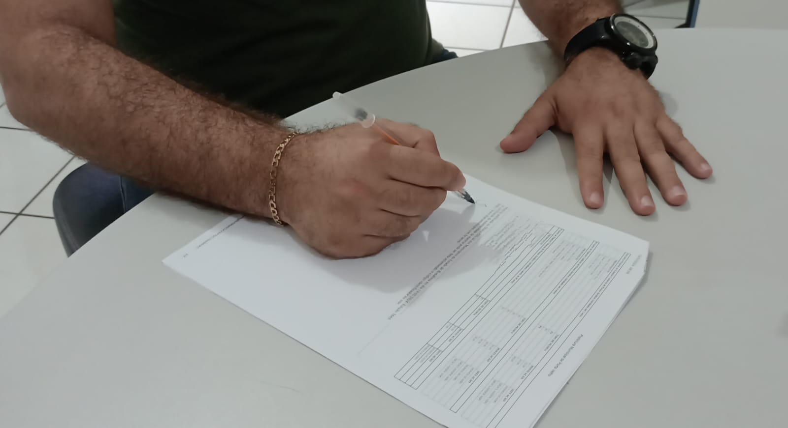 Prefeitura de Porto Velho abre seleção com mais de 600 vagas na saúde e salários de até R$ 9,3 mil