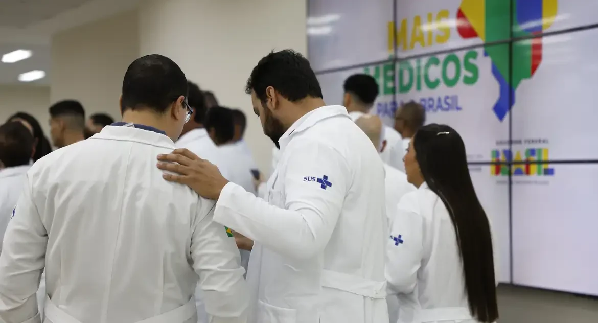 Inscrições para bolsas integrais do Mais Médicos vão até 6 de junho