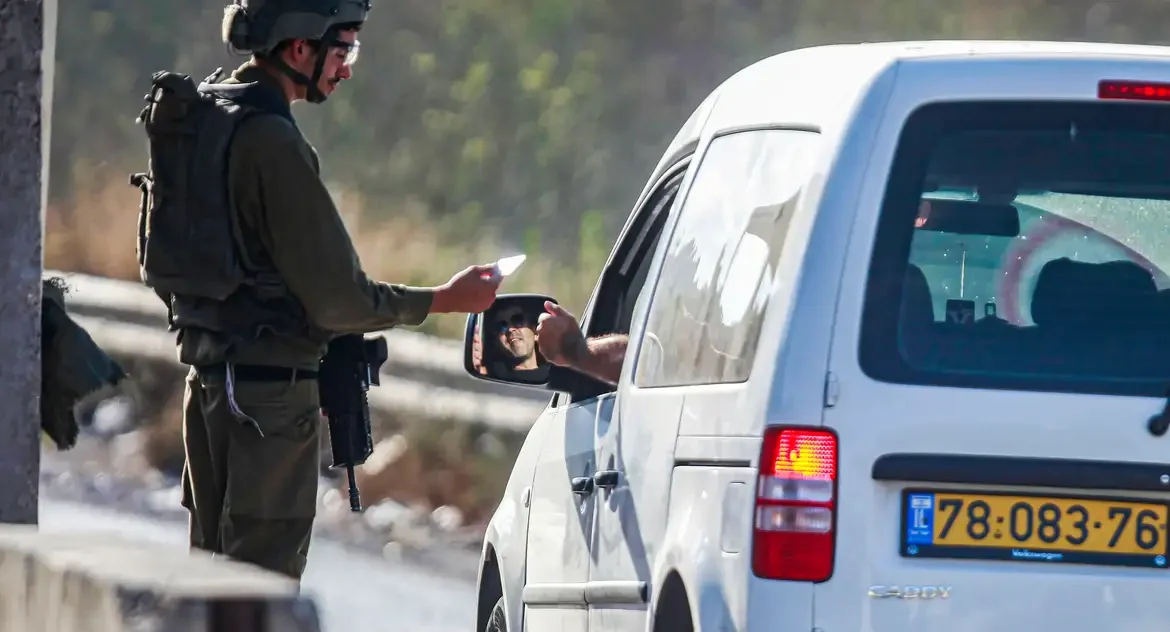 Bloqueios israelenses na Cisjordânia atingem maior nível em 20 anos, afetando 3,3 milhões de palestinos, aponta ONU