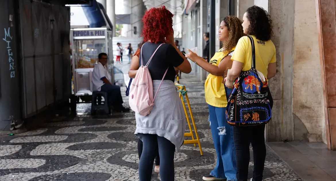 Estudantes do Pé-de-Meia nascidos em maio e junho recebem nesta quarta (28) a 2ª parcela do incentivo-frequência