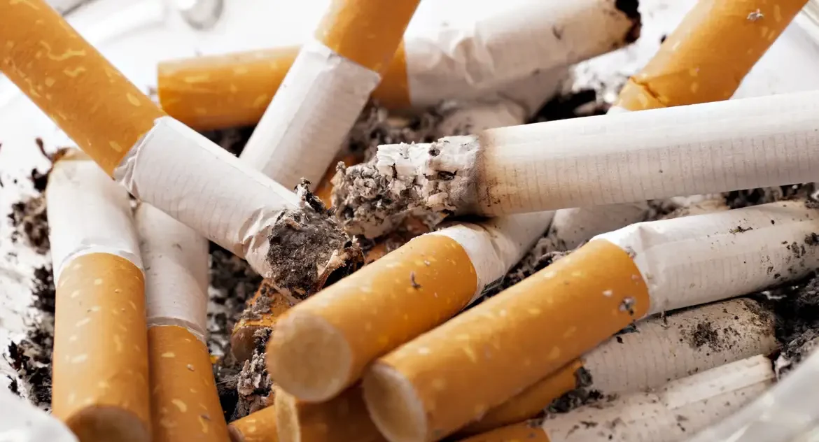 Para cada R$ 1 de lucro da indústria do tabaco, Brasil gasta R$ 5 com doenças causadas pelo fumo, aponta estudo do Inca